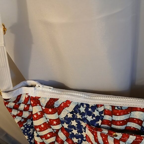 New Patriotic Stars & Stripes USA Sling Crossbody Purse Shoulder Bag Large 18x9x - Picture 12 of 15